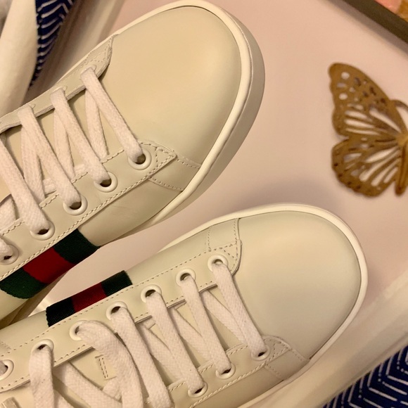 AUTHENTIC Gucci Sneakers (see tag still attached) - Picture 3 of 10